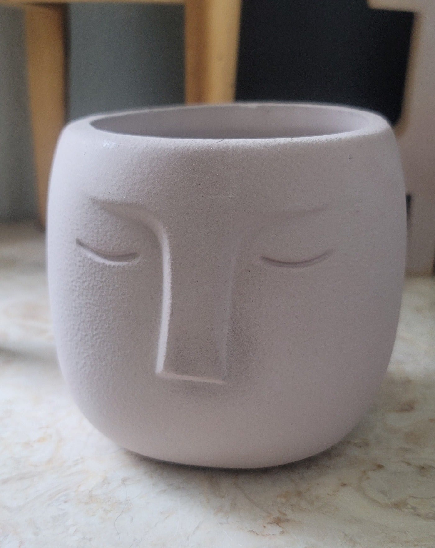 Face planter pot