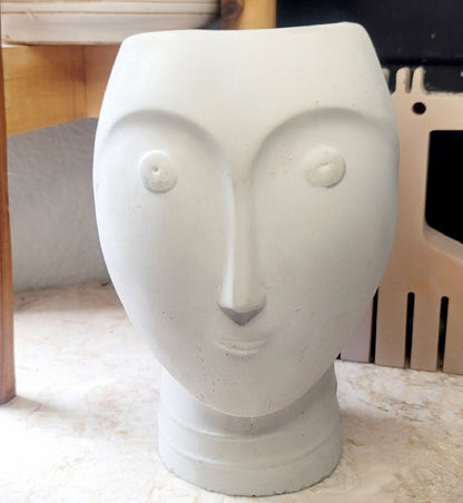 Modern Face Planter – Minimalist Head-Shaped Pot