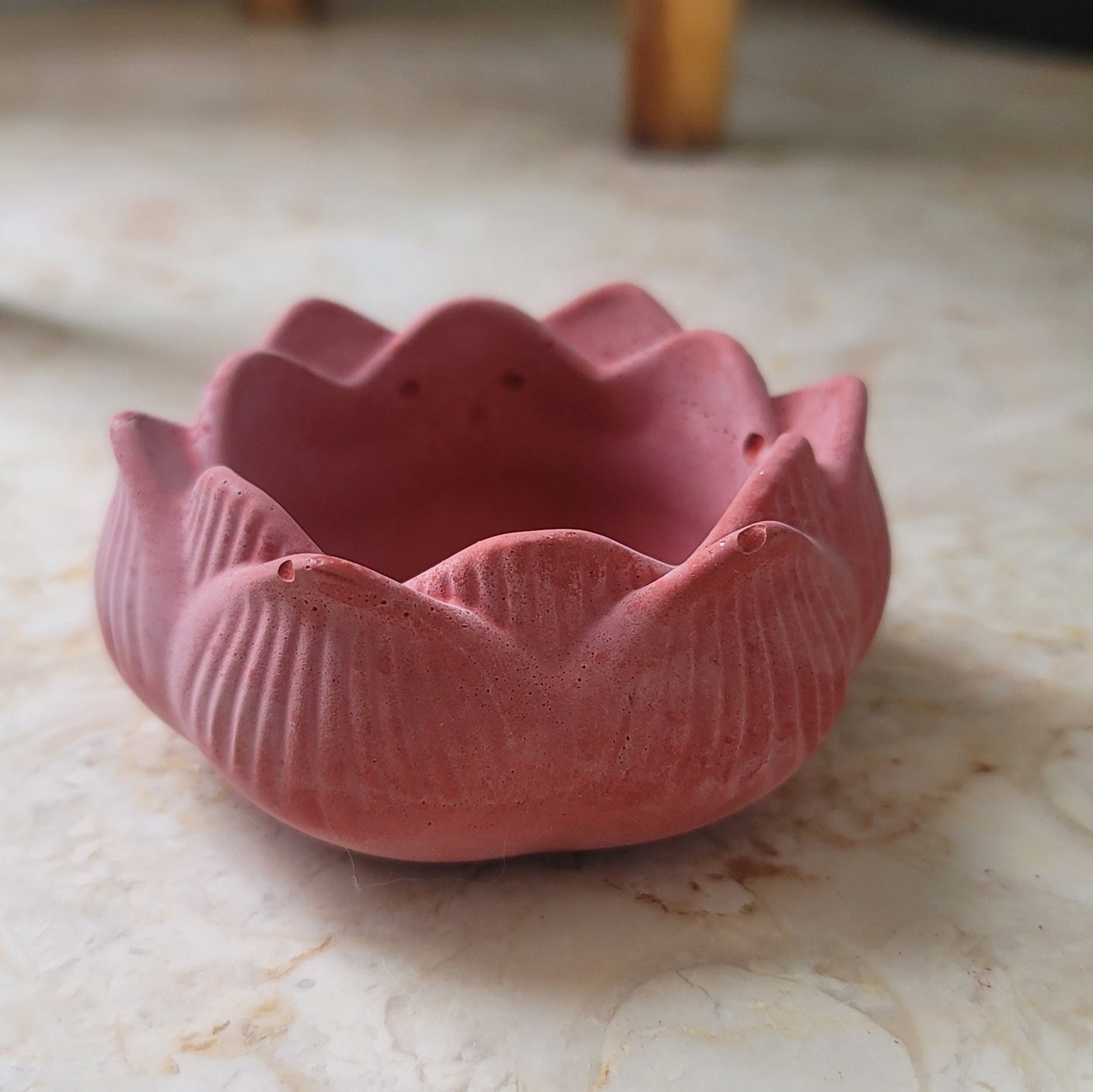 Lotus tealight holder